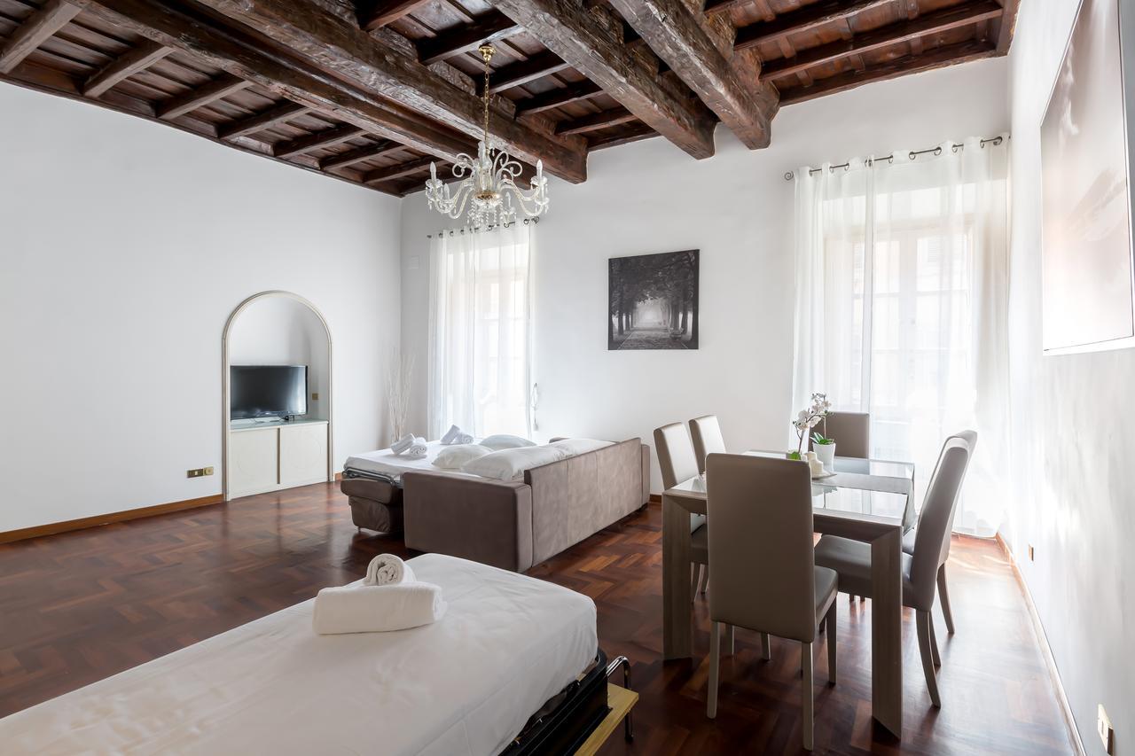 A World Aparts - 143 Sistina Apartment Rome